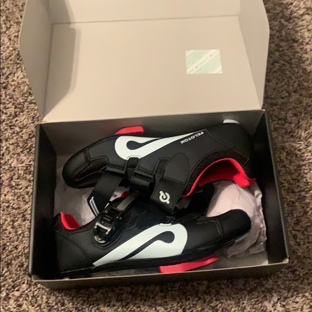 Peloton shoes size 39